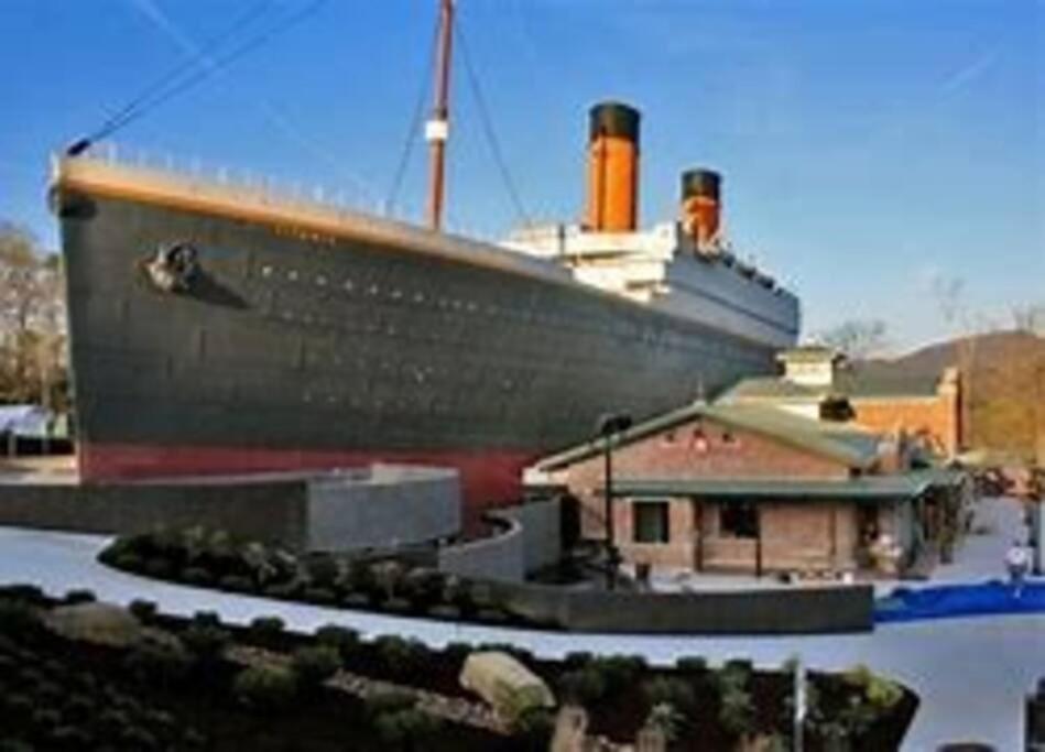 1 Mi To Dollywood Mins To All Attractions & Gsmnp Sevierville Bagian luar foto